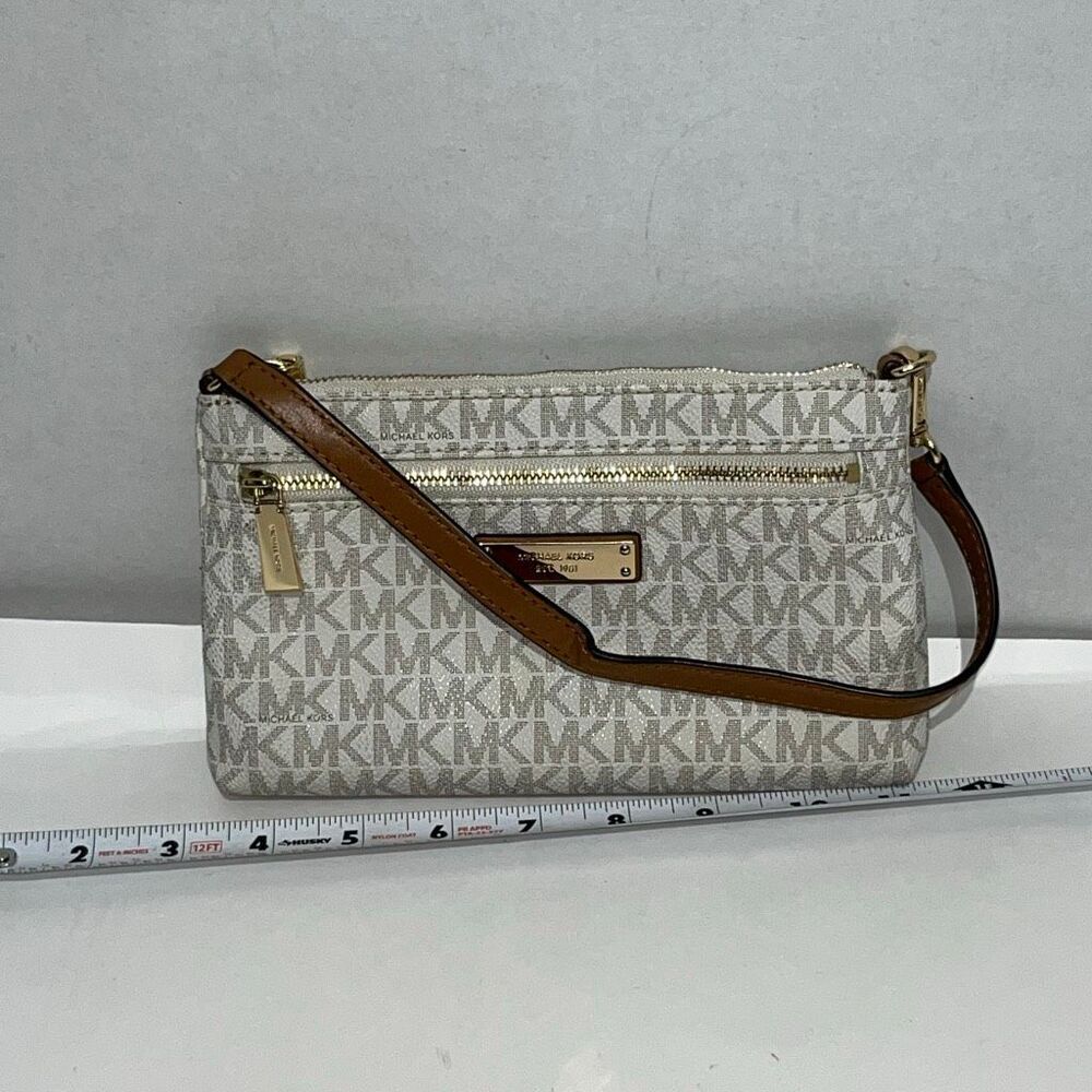 Michael Kors Women's Multicolor Jet Set Travel Monogram Logo Wristlet Handbag